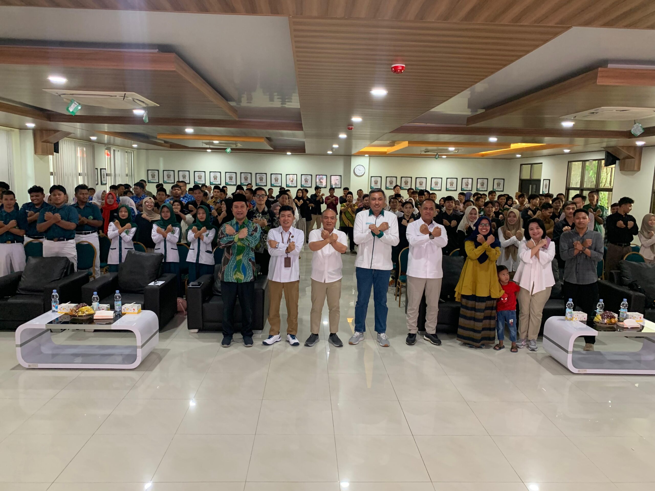 UNWAHAS GELAR SEMINAR DAN SOSIALISASI PELUANG KERJA LUAR NEGERI DAN IMIGRASI AMAN