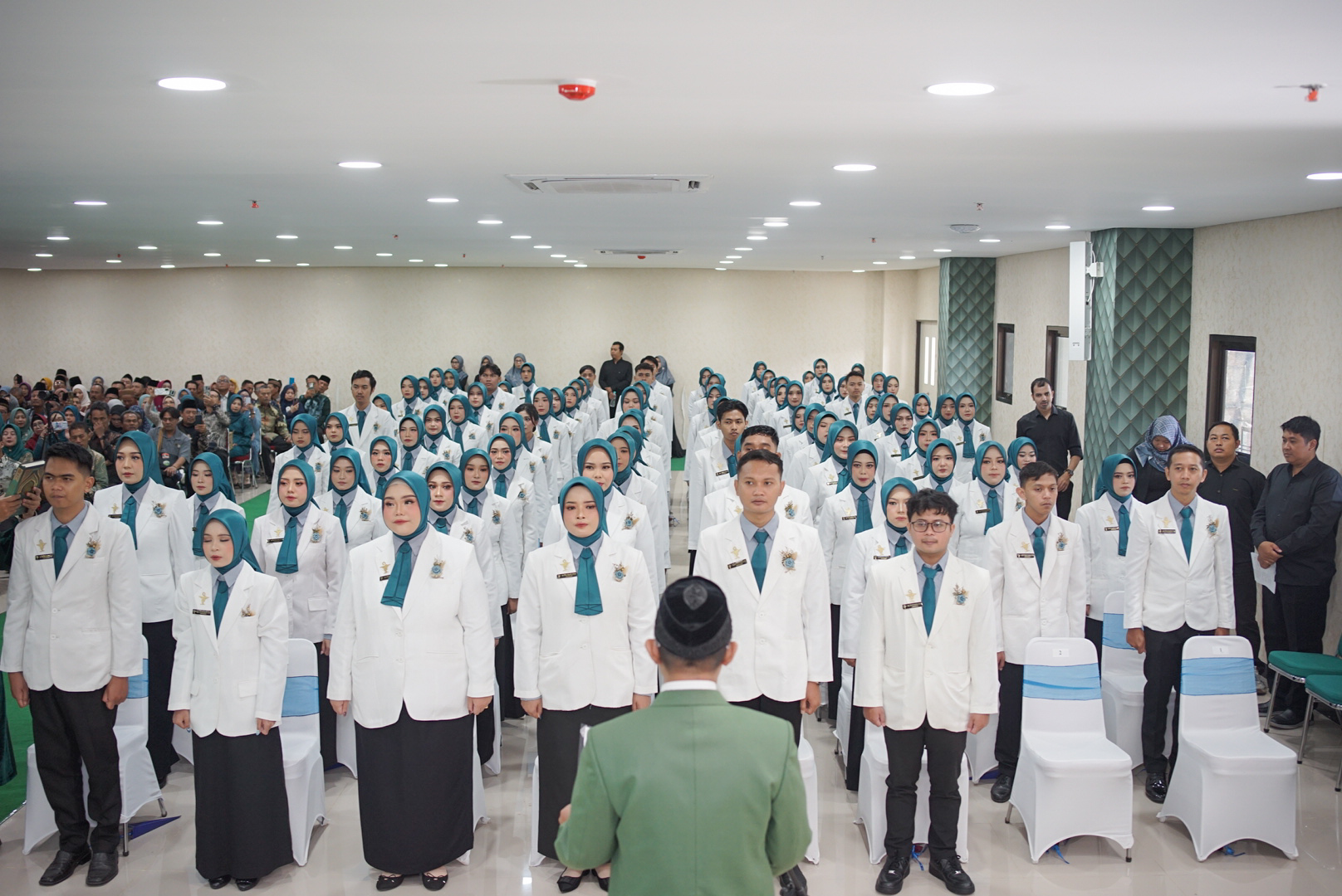 Unwahas Kukuhkan Apoteker Baru, Tekankan Integritas dan Dedikasi di Dunia Kesehatan